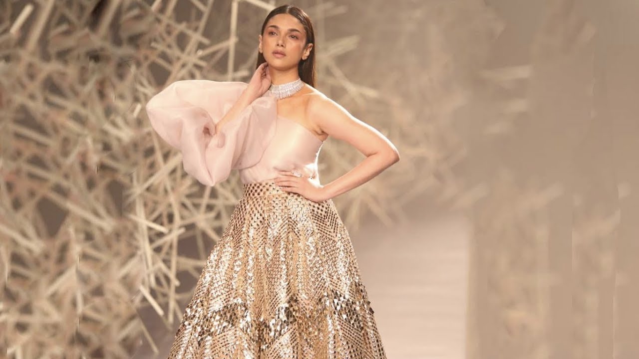 Aditi Rao Hydari Walks Pankaj & Nidhi | India Couture Week 2019