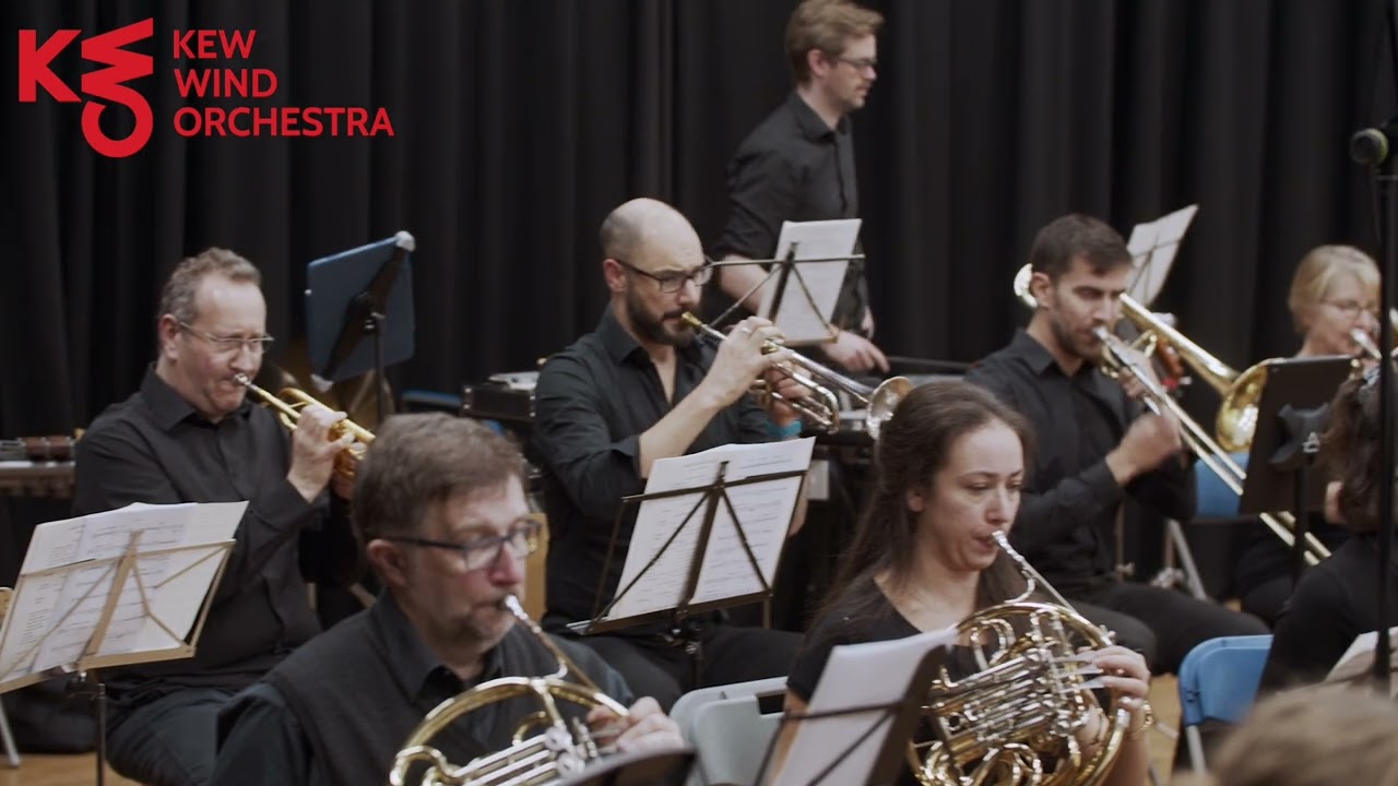 Kew Wind Orchestra - Puttin' On The Ritz