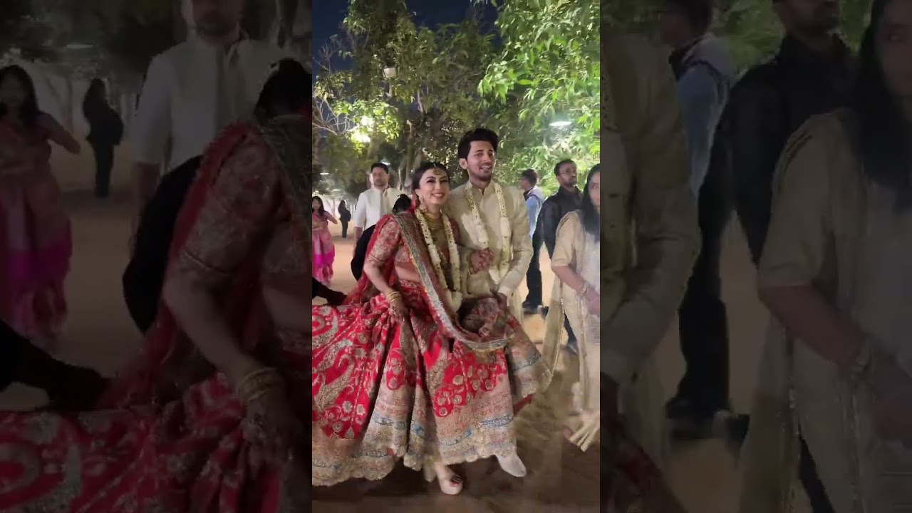 Bride’s Grand Entry on a Royal Palanquin – Wedding Goals! 