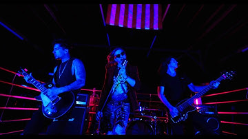 Gunshine - Swing Away (Official Music Video)
