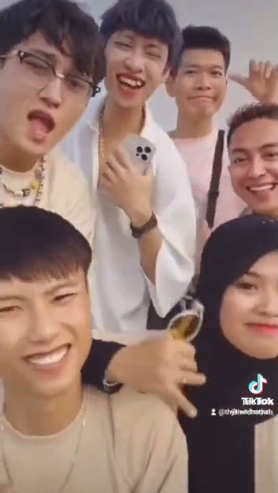 senang sesaat, tapii...🥺