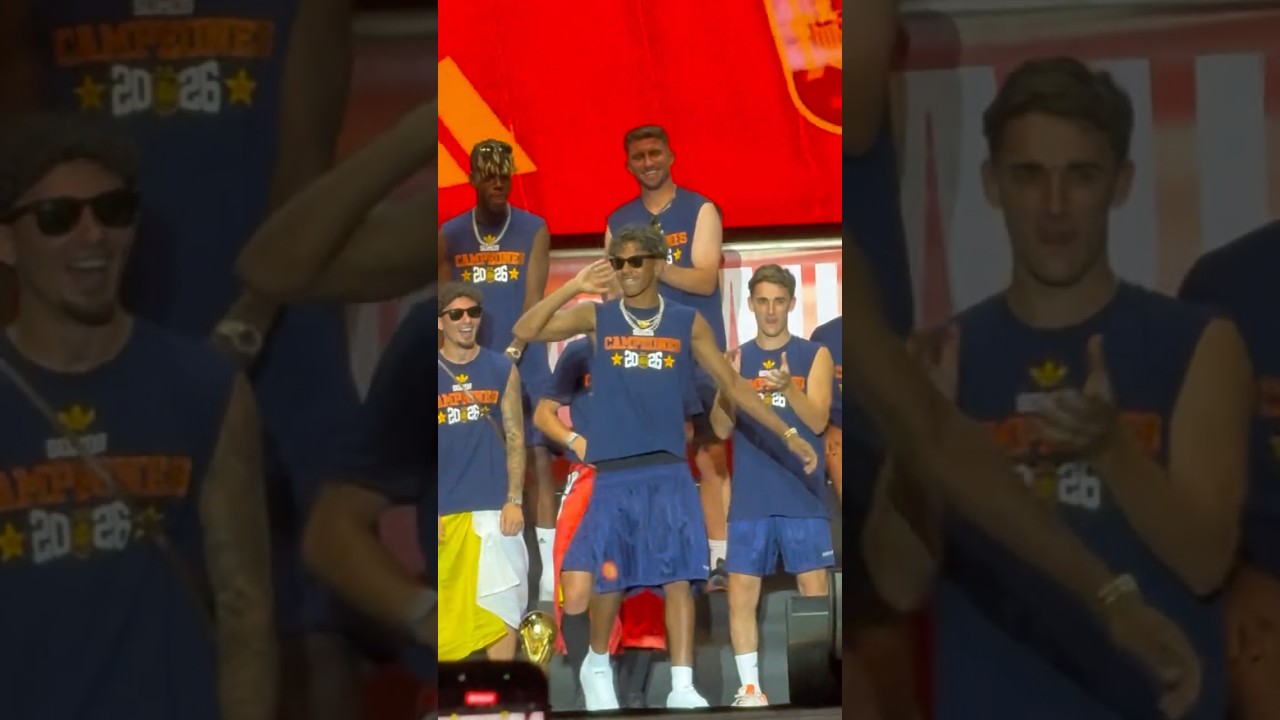 ⭐️ Lamine Yamal steals the spotlight at Spain’s World Cup 2026 celebration! 🇪🇸🏆 #LamineYamal