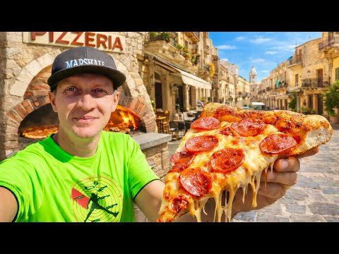 I M Hunting The Best Italian Pizza Street Food In Sicily 