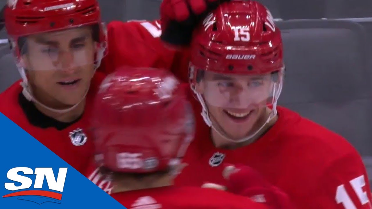 Jakub Vrana scores four goals in breakthrough game with Red Wings