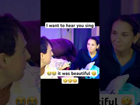 بدأت الغناء كوميديا غناء مضحك ميمات مضحكة دويتو قصير