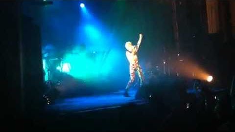 Robyn - Dancing On My Own @ Trocadero, Philadelphia PA