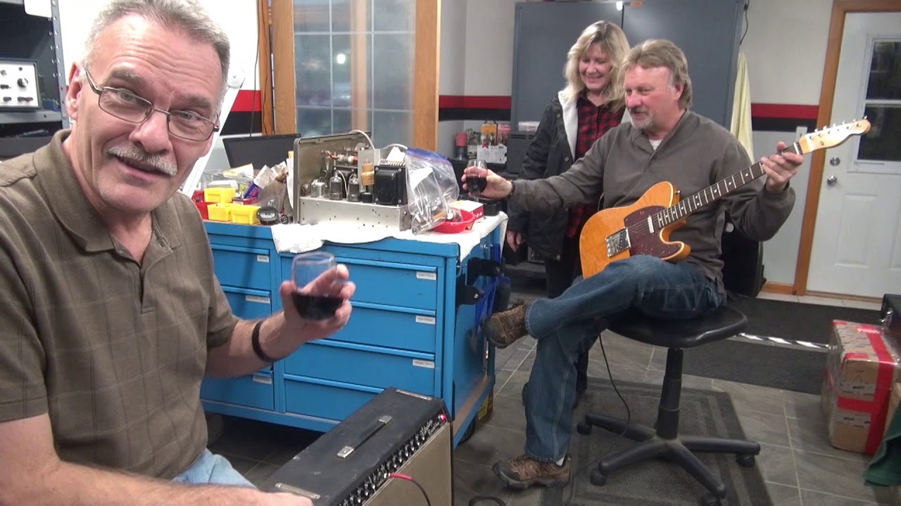 Fender Vibrolux Tube guitar amp repair The customer pickup part 3