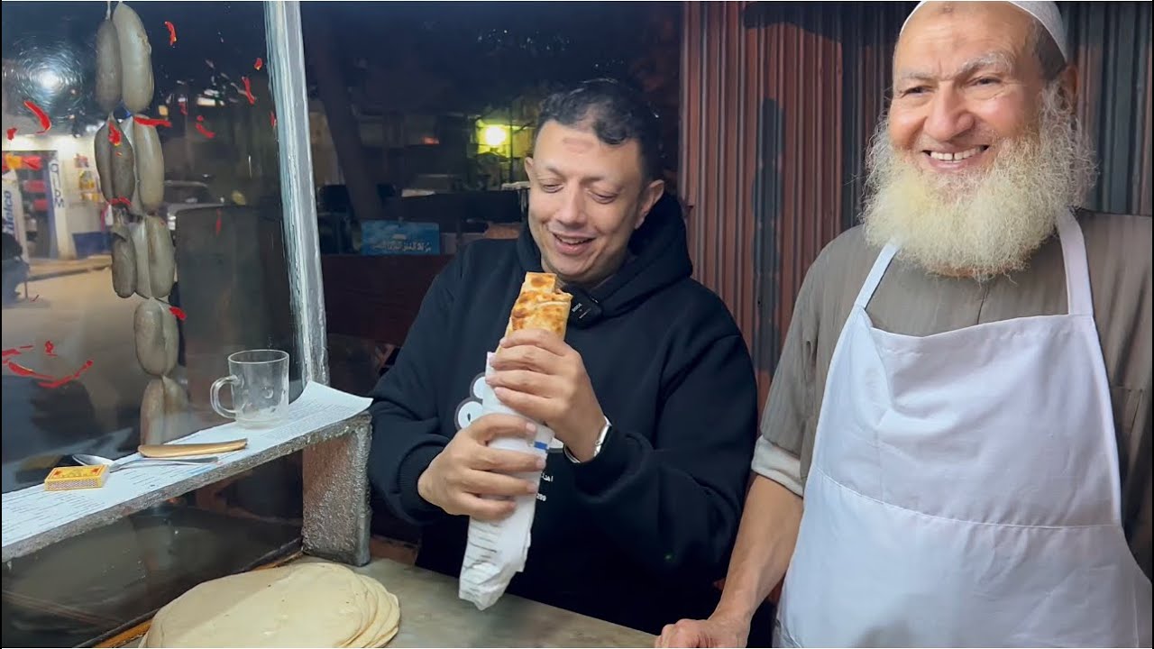 عم شعبان من شيف بيتزا في ايطاليا لصانع فطاير في حواري الشرابية