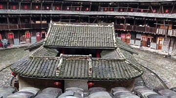 China, Fujian: Zigzag Tulou (Nov 2018)