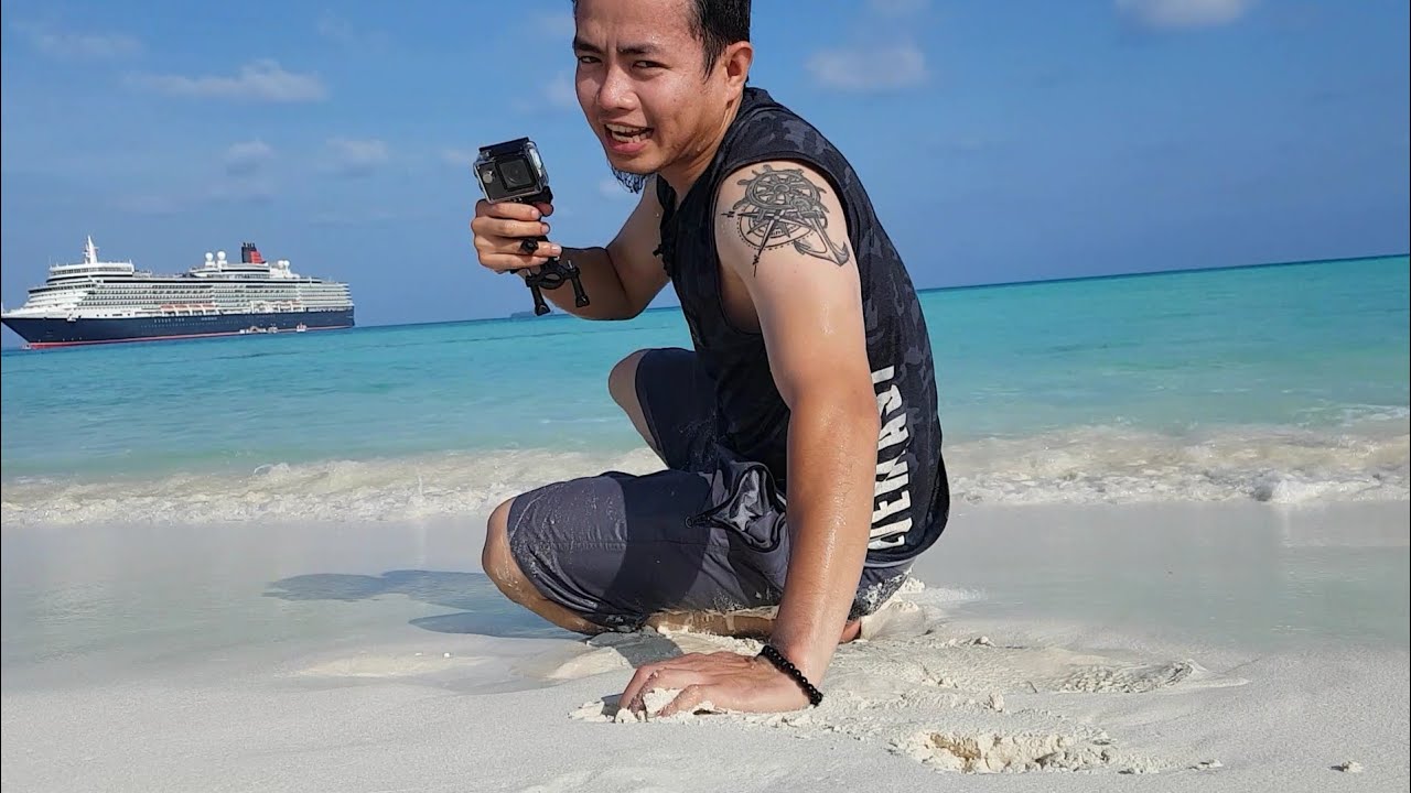 white sand beach , Conflict Islands - Papua New Guinea |