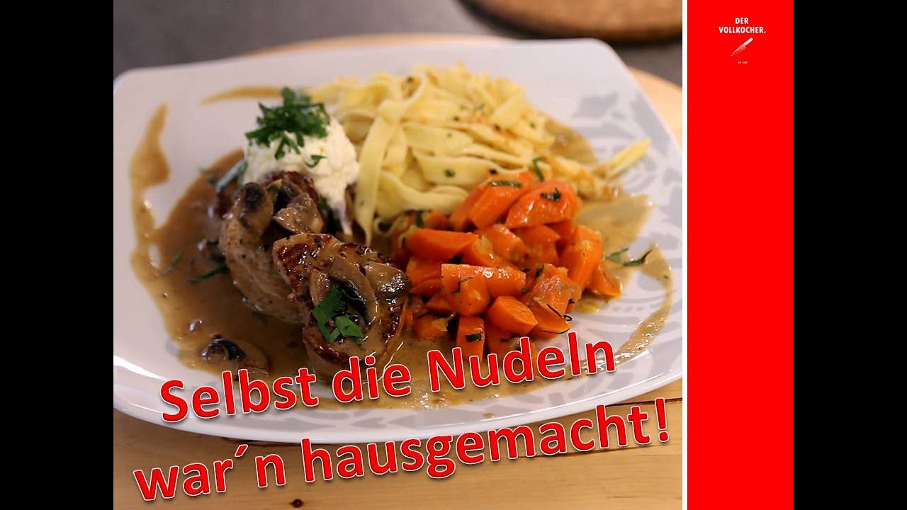 Schweinefiletmedaillons in Champignonrahmsauce, dazu hausgemachte ...