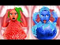 VERMELHO vs. AZUL - Desafio de Comer alimentos APENAS DE UMA COR| Squid Game por La La Lândia Emoji