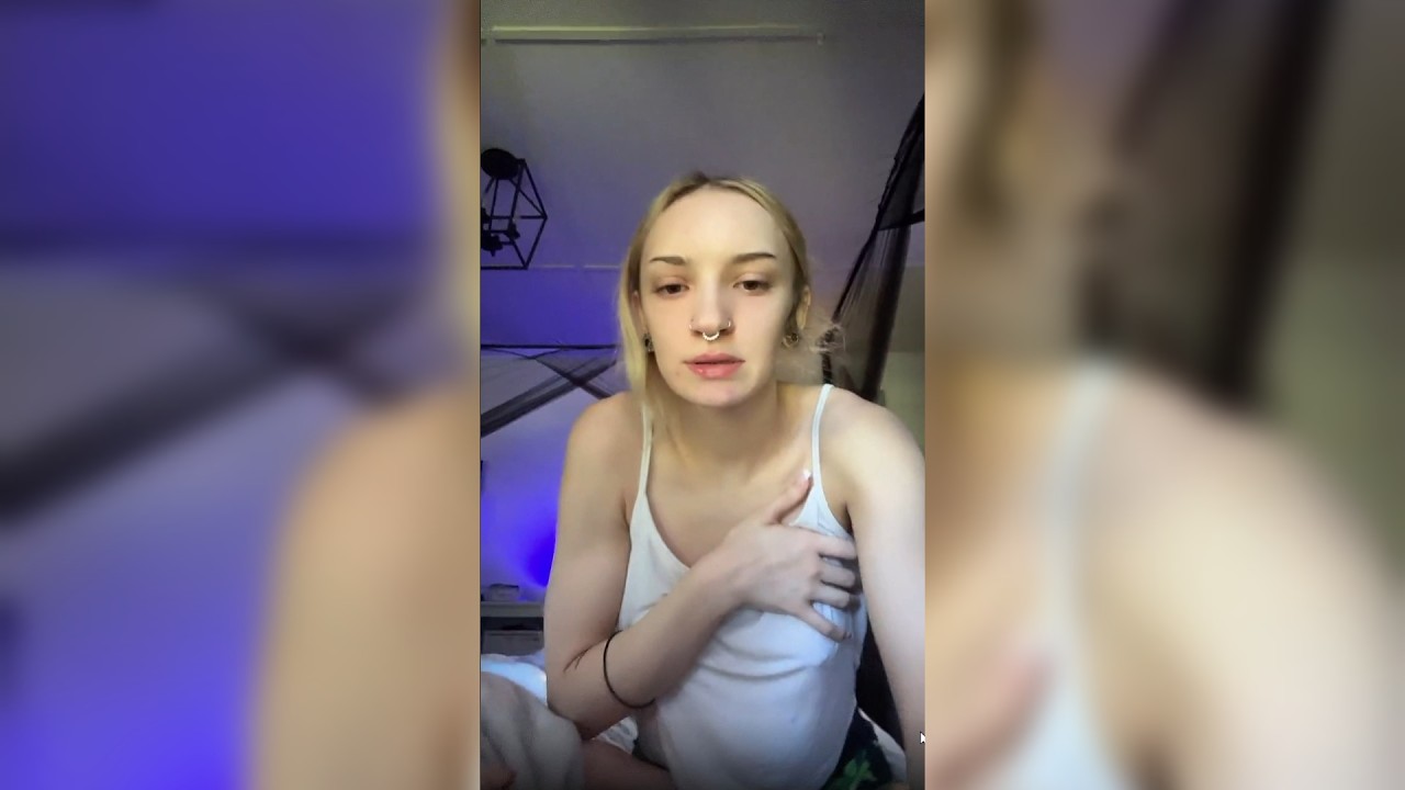 Чёрные тёлки осваивают Перископ Чёрные тёлки осваивают Перископ