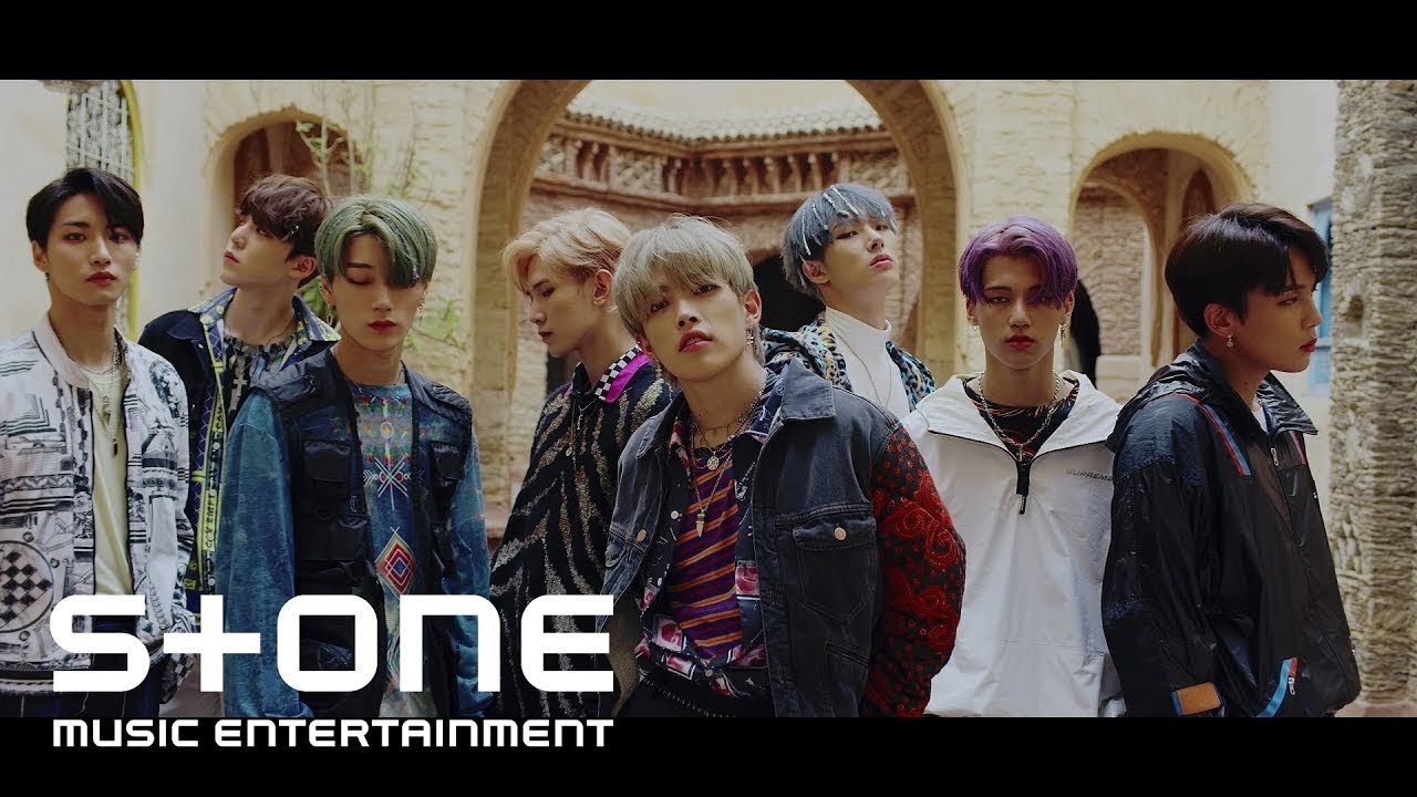 Stone music. ATEEZ Treasure. ATEEZ участники уён. АТЕЕЗ корейская группа. ATEEZ Pirate King.