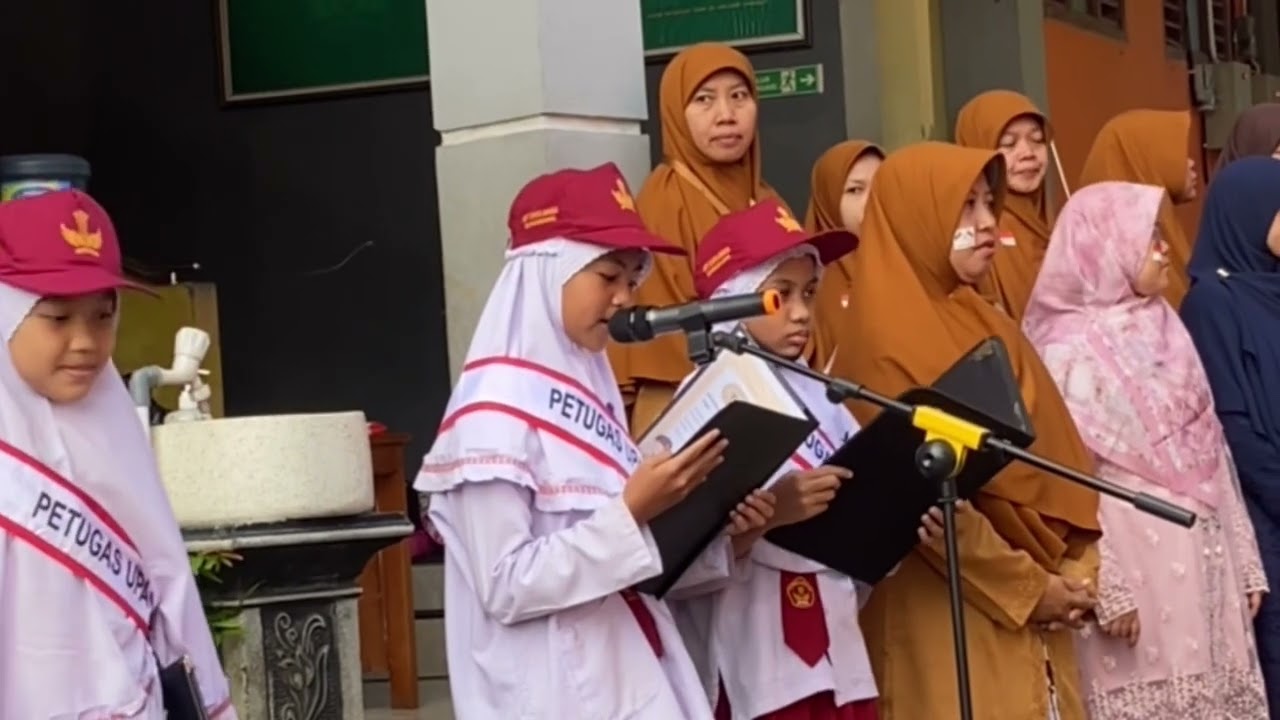Upacara Pengibaran Bendera HUT RI Ke 80 Tahun 2025