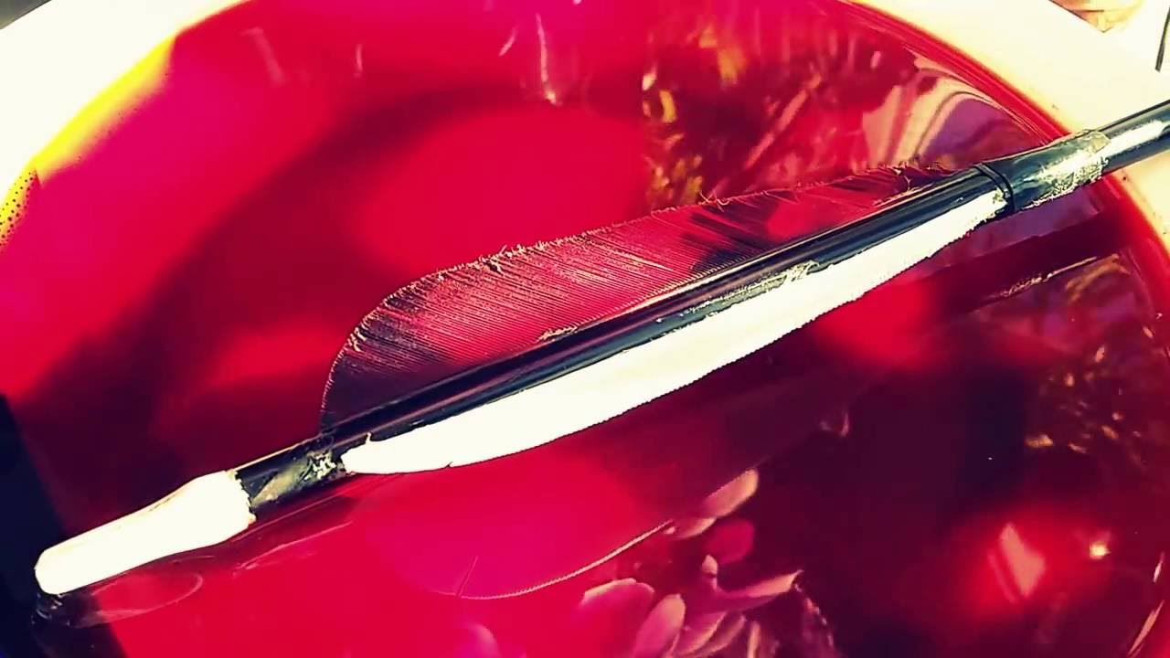 Canal JDB. Prueba de teñido de plumas blancas de flechas con anilina tampa