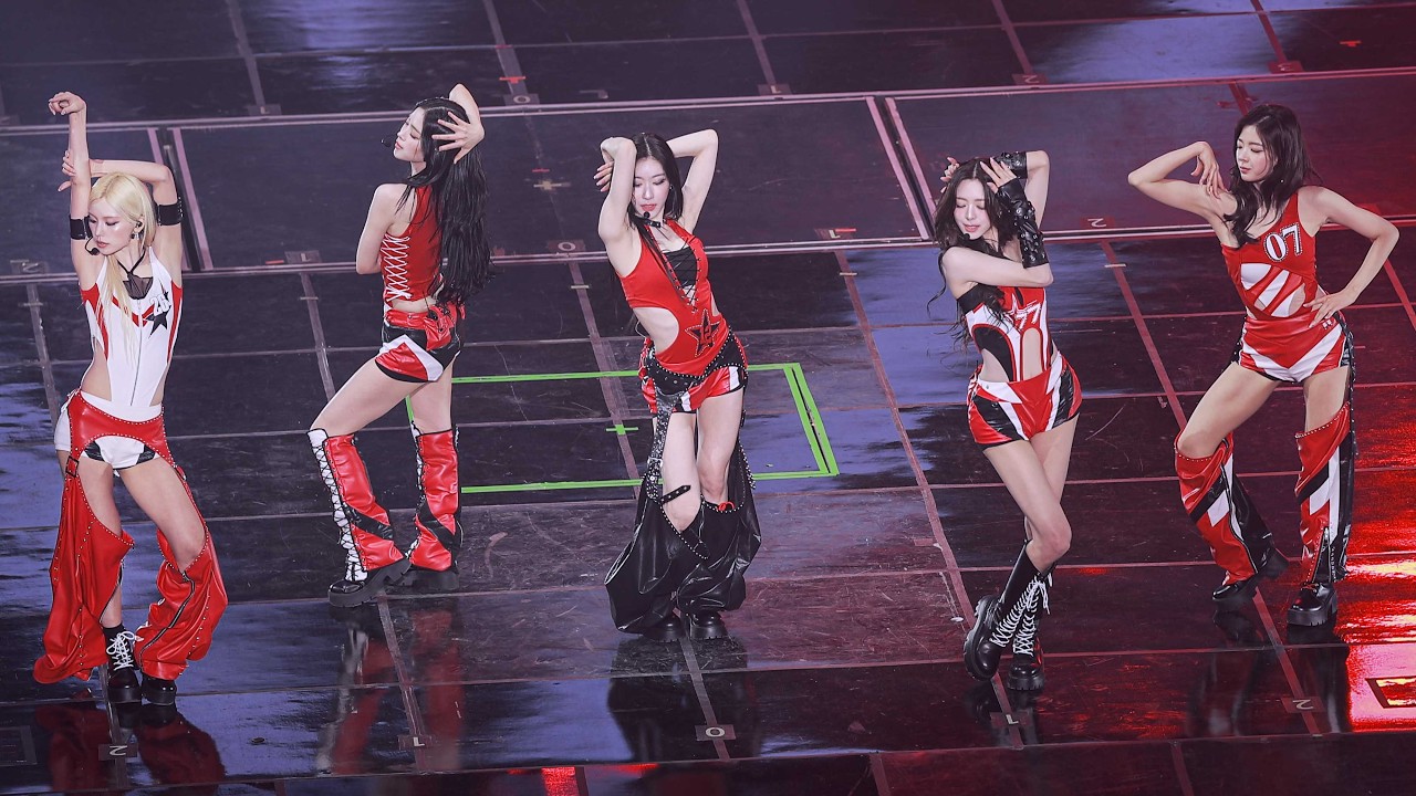 260214 있지 'Walk + Kiss&Tell + WANNABE + Supernatural + Nocturne + Imaginary Friend' 직캠 (ITZY FanCam)