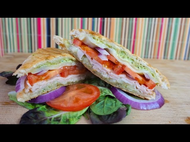 Sándwich (Panini) de Pavo y Salsa Pesto - Mi Cocina Rápida | Mi Cocina Rápida - Karen