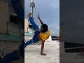Chakalito a creado el mejor baile de la silla tiktok #viral #dance #lacolombiana #tiktok #shorts