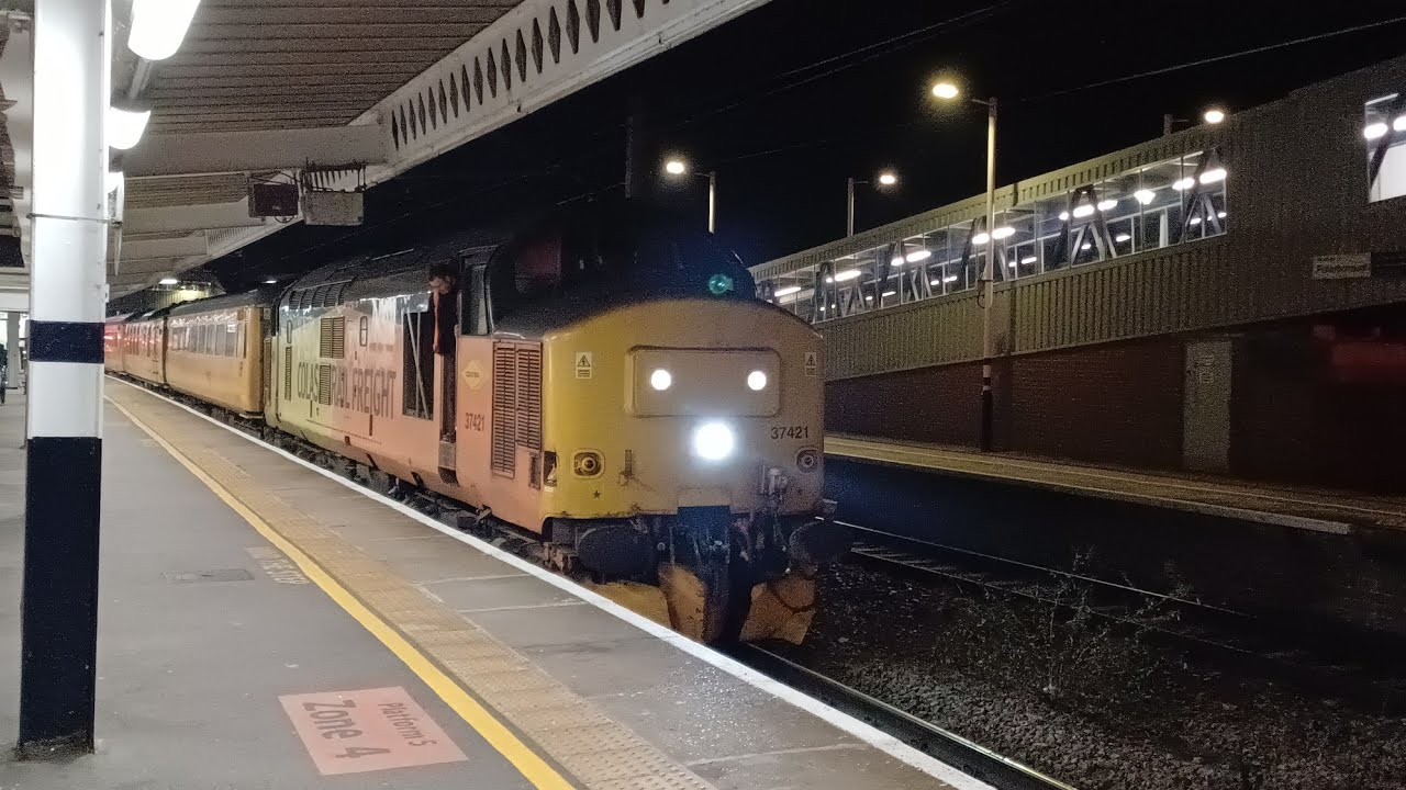 Colas Rail 37421 & Colas Rail 37610 