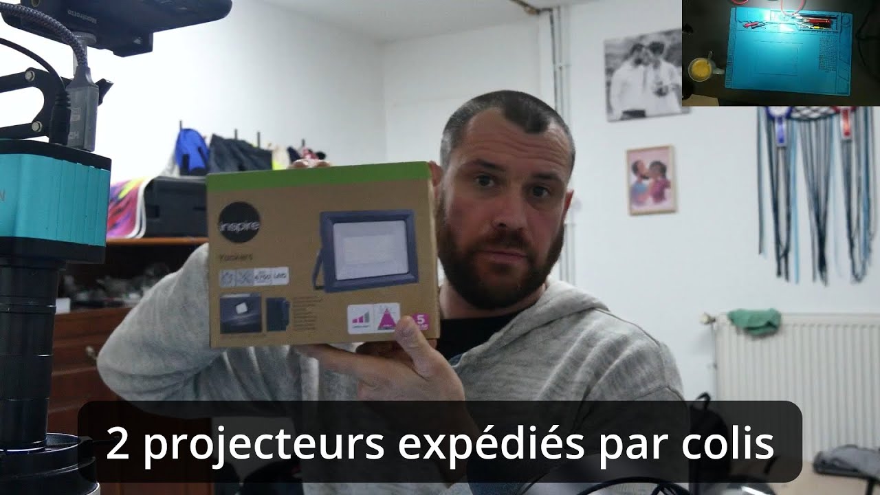 2 projecteurs expédiés par colis