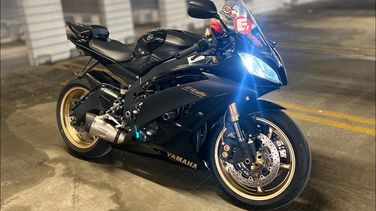 2009 Yamaha YZF- R6 Walk around and start up. + Music. - YouTube