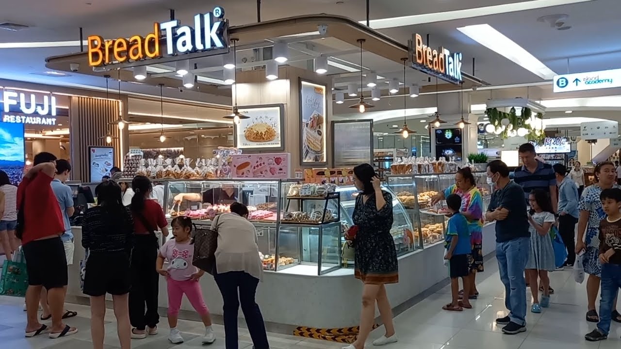 Walking around Fashion Island mall, Bangkok suburb u