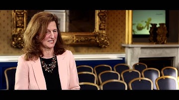 a change management consultant