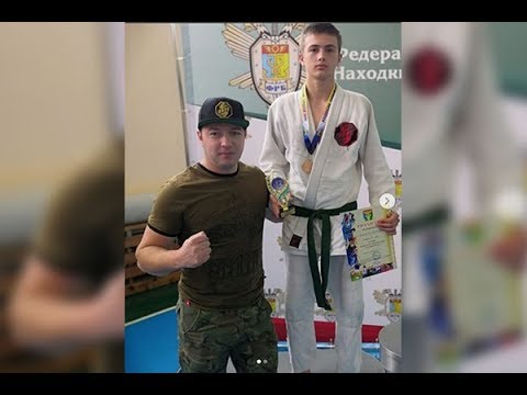 Тренер по рукопашному бою