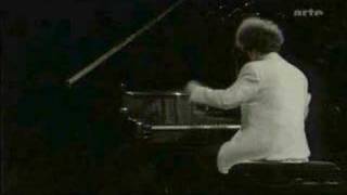 Evgeny Kissin plays -Pictures at one exhibition[4 part]