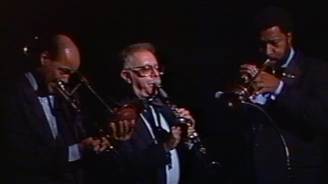 Mood Indigo - The Duke Ellington Orch. 1990 - YouTube