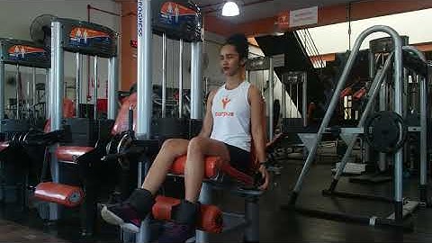 Extensão de Joelhos Unilateral com Caneleira