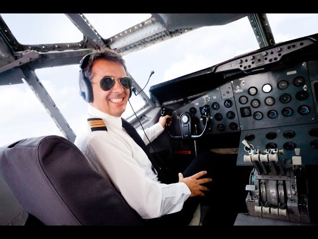 Commandant Avion Commandant De Bord Interview De Julien Delaleau, Co Pilote ATR, Et