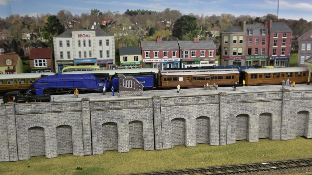 12. Looking at the Rapido LNER Dynamometer Car (Rails/Railway Museum Exclusive)