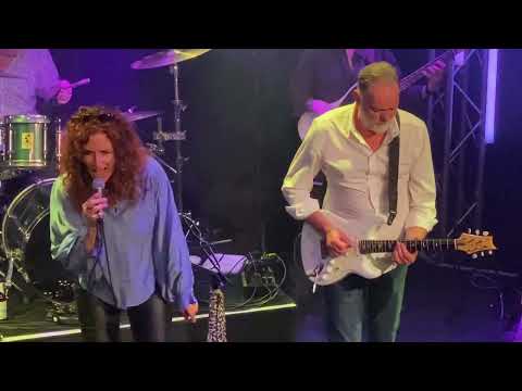 Bella Blues--  Blues, in een jazzy uitvoering.