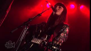 Lisa Mitchell - Red Wine Lips (Live in Sydney) | Moshcam