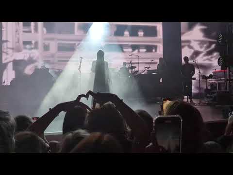 Phoebe Bridgers - "Sidelines" (Manchester, 23rd July 2022)