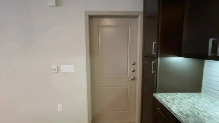 Tour A2G 1 Bedroom Apartment with Attached Garage in Katy, TX | 763 Sq Ft | Regalia Bella Terra