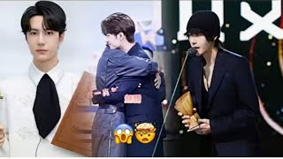 王一博4秒视频爆红全球!连社交媒体都崩了?!