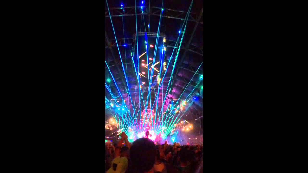 DJ CARNAGE @EDCLV2014