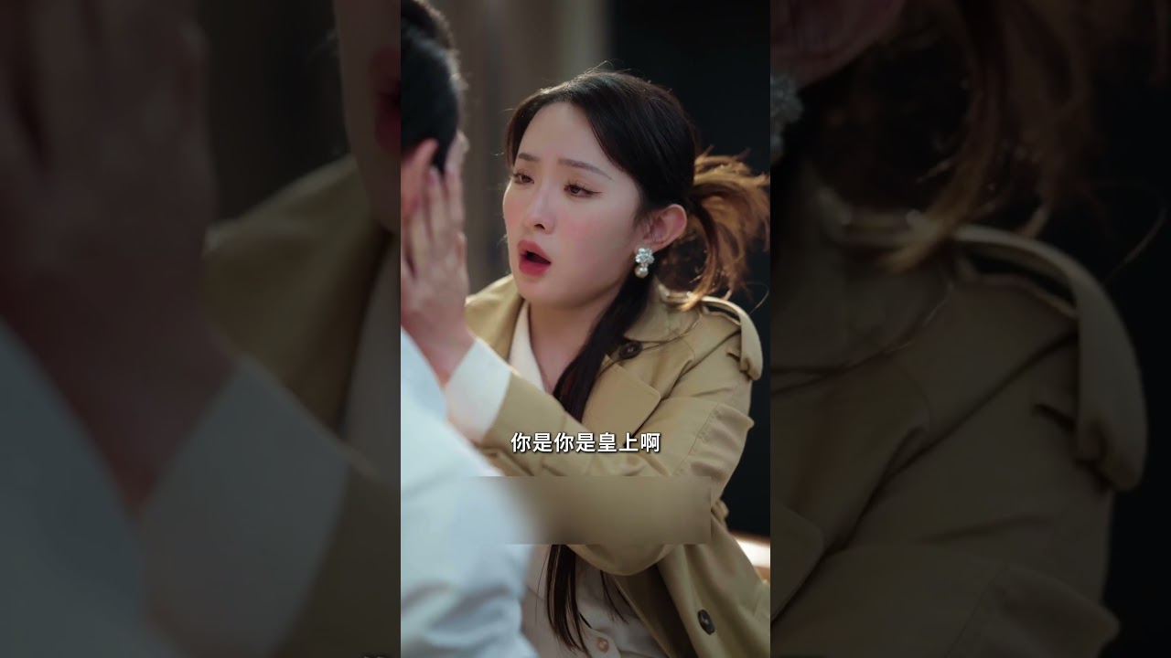 白天签离婚协议，晚上他赖床偷听我心声