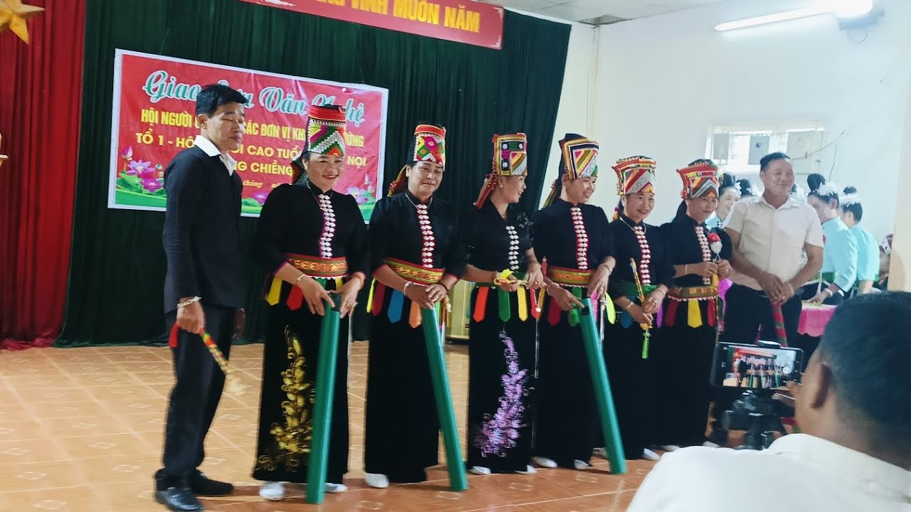 Đội văn nghệ chủ kênh Dũng tươi 