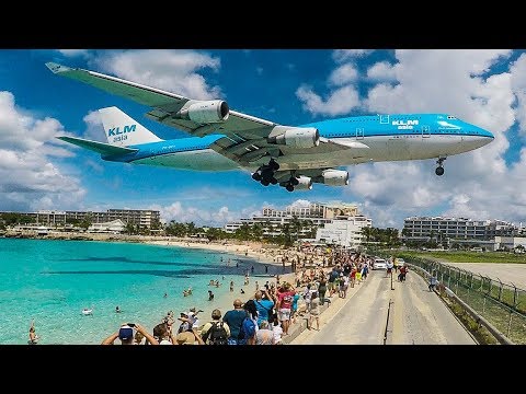 (4K) 100 planes landing and take off in 1 HOUR! The best of plane spotting 2018!