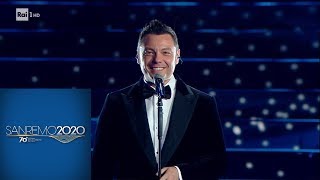 Video voorbeeld van "Sanremo 2020 - Il medley di Tiziano Ferro"