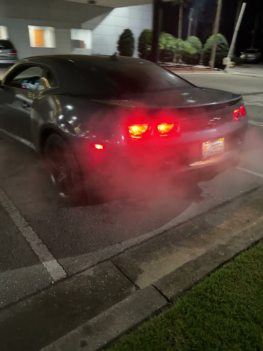 2010 Camaro ss revs to 3krpm #automobile #exhaust #camaro - YouTube