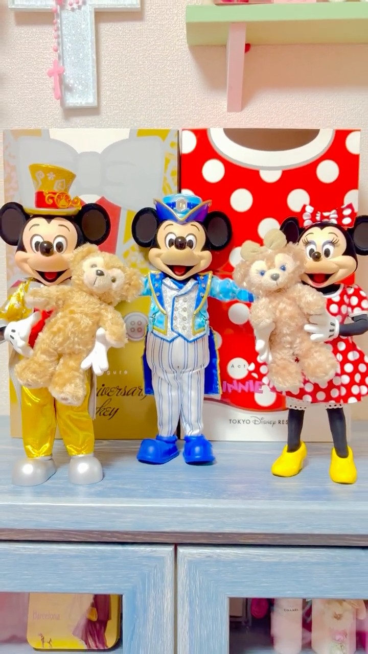リアル感満載のミッキー&ミニーフィギュア #disney #ドール