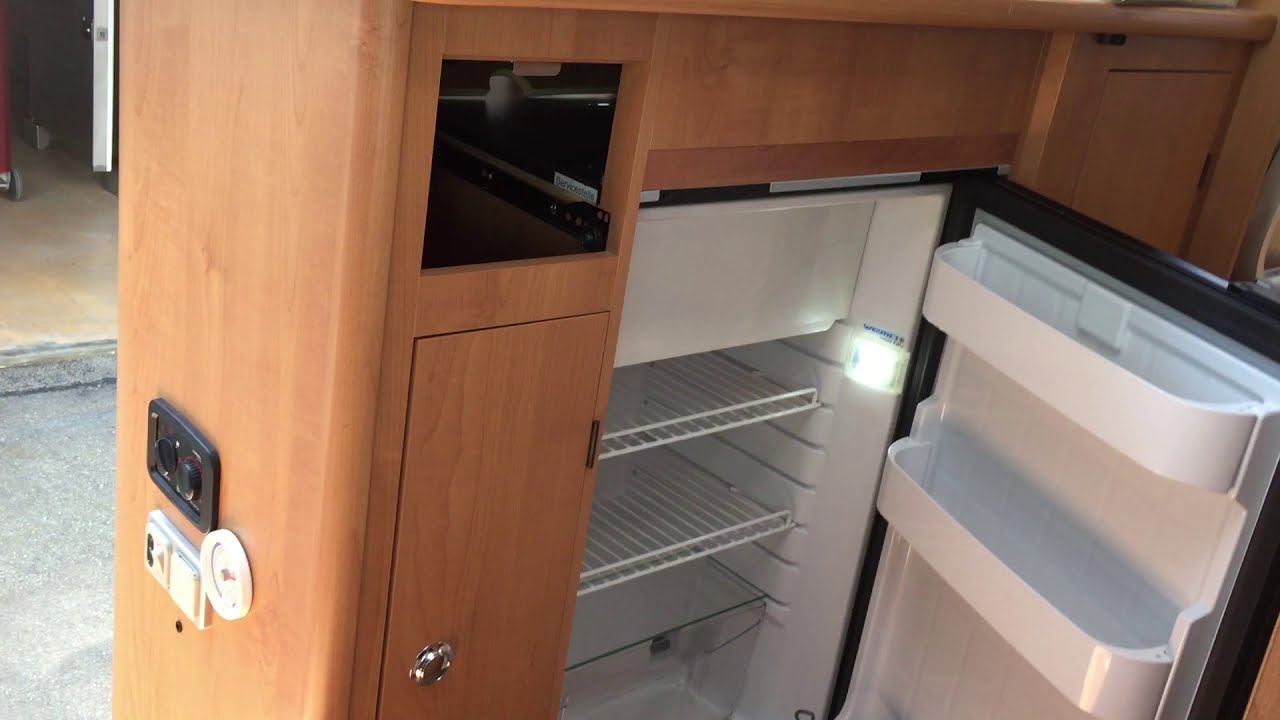 Karmann Wohnmobil Camper Kühlschrank WEMO 9NA 9 / 9 Volt ersetzt mit Kompressorkühlschrank 9V Karmann Wohnmobil Camper Kühlschrank WEMO 9NA 9 / 9 Volt ersetzt mit Kompressorkühlschrank 9V