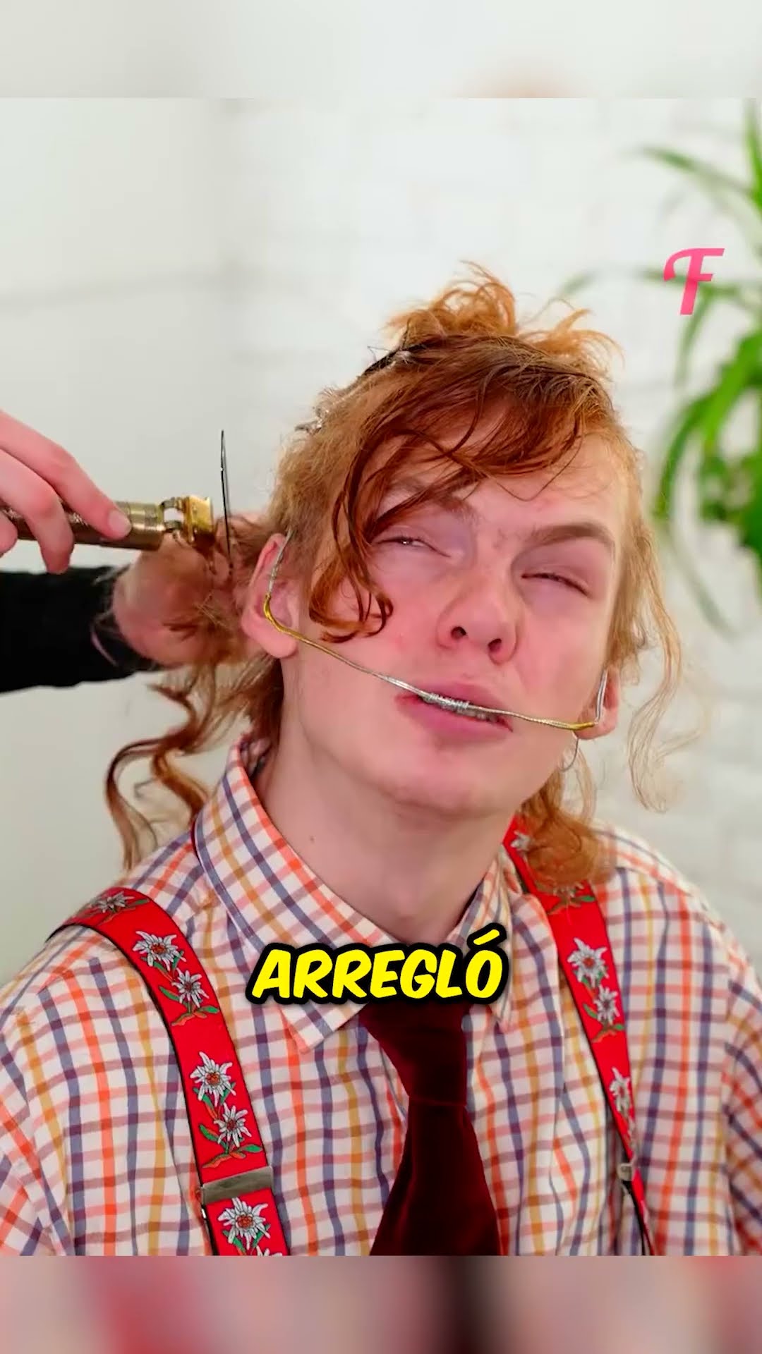 Amigos crueles se burlaron de su apariencia, ¡así que se hizo un cambio de look! ?