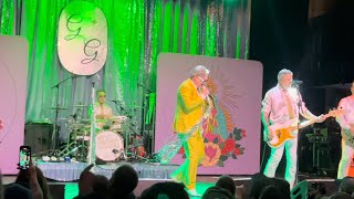 Me First and the Gimme Gimmes - “Danny’s Song” (live in Boston, April 24th 2024)