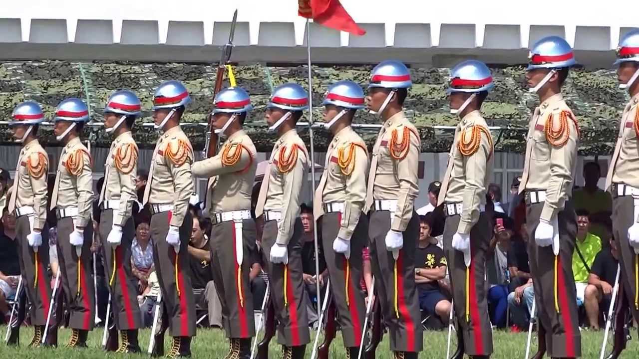 靜默槍法 ---海軍陸戰隊66週年隊慶儀隊操演 ---2 013/09/14